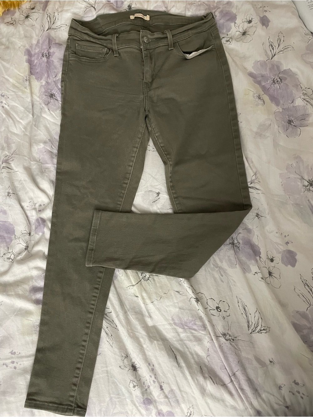 Levi’s Women’s Olive Green Skinny Jeans 710 Super Skinny 29